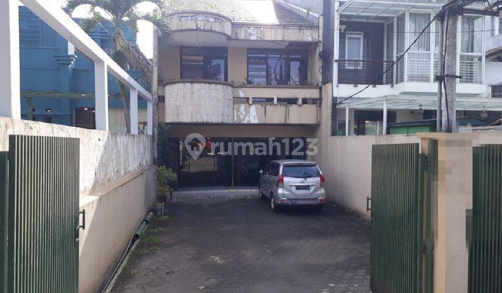 Ruko cocok untuk kantor di mainroad surya Sumantri, pasteur Bandung 2