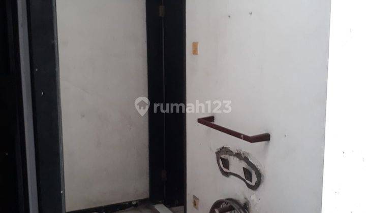 Ruko cocok untuk kantor di mainroad surya Sumantri, pasteur Bandung 9
