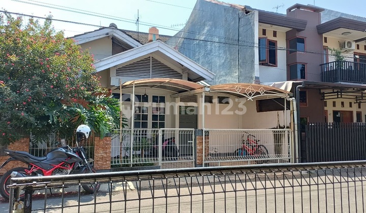 Rumah terawat Antapani Lingkungan kuldesak
