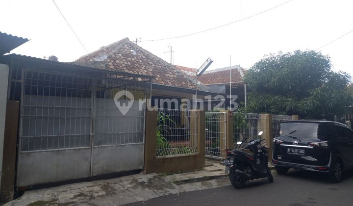 Student Fighter's Ready-to-Live House in Lengkong, Bandung