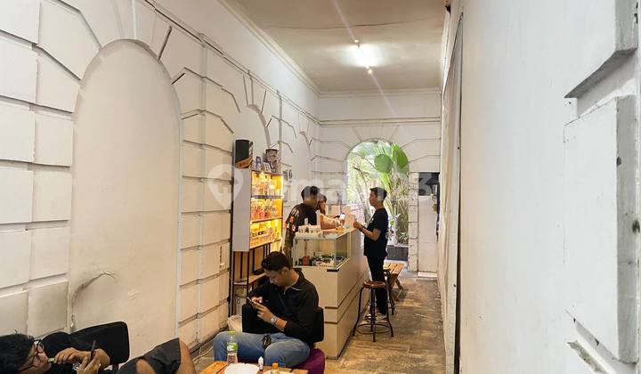 Suitable Business House in Riau Wing Area Near Gedung Sate 2