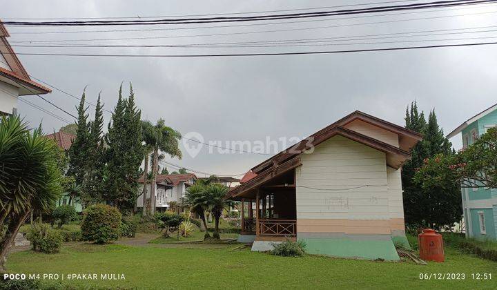 Villa istana bunga Rumah Bagus dekat wisata Lembang  2