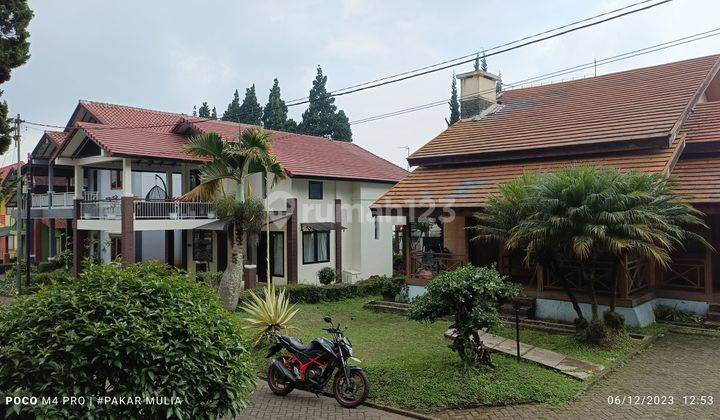 Villa istana bunga Rumah Bagus dekat wisata Lembang  1