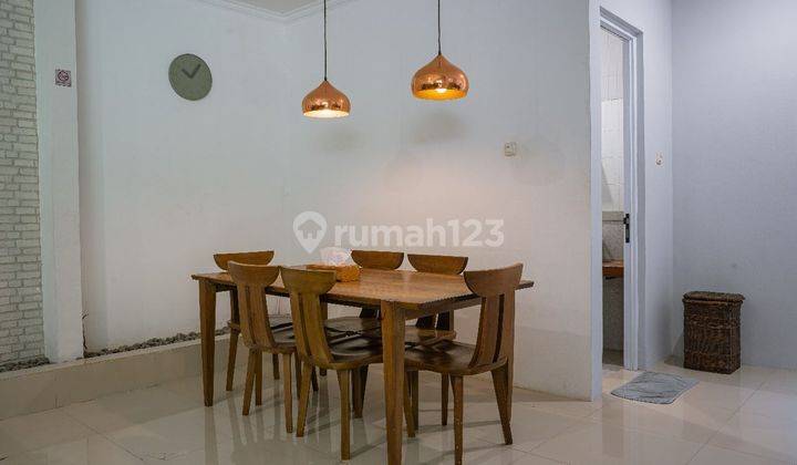 Rumah villa baru full furnished dekat kampus Upi 2