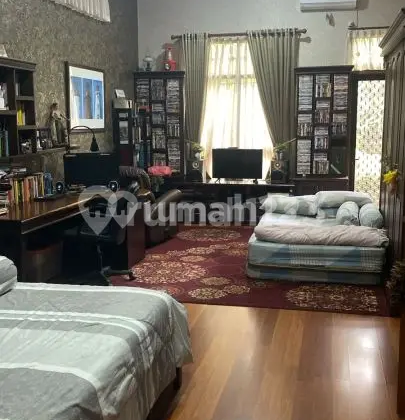 Rumah cocok kantor/kostan dekat ITB diapit Baltos mall Ciwalk 2