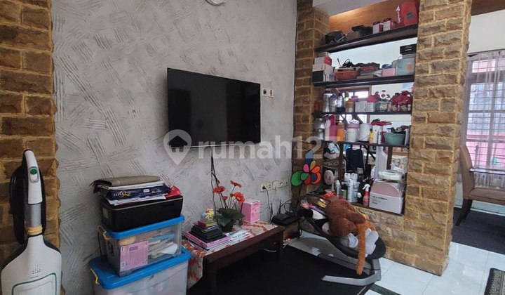 Rumah siap huni di Cigadung komplek dosen Unpad 2