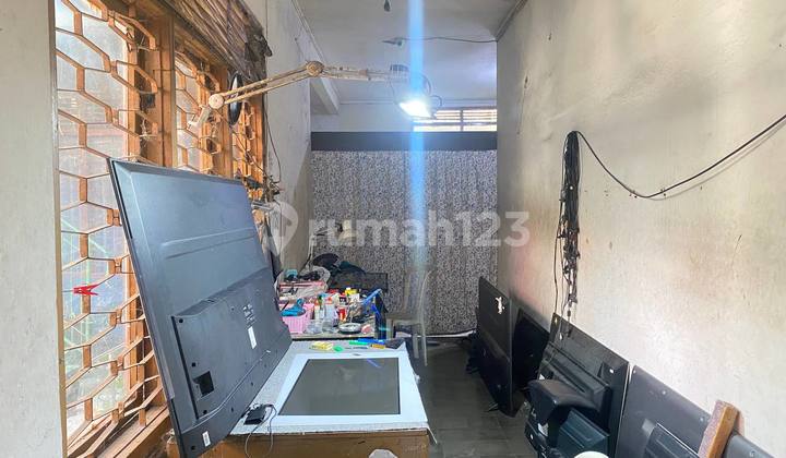 A Well-Maintained House Suitable for Business in Riau Wing, Bandung 2