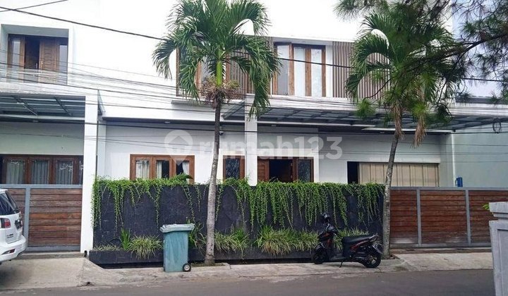 Rumah Lux Terawat Semi Furnished Turangga 1