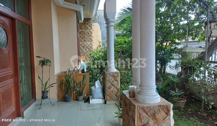 Rumah bagus Turangga pinggir jalan dekat ke BSM 2