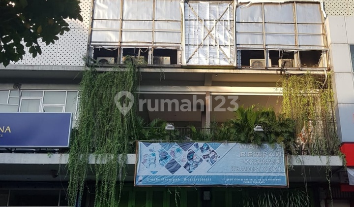 Disewakan 2 Ruko Jejer Di Nol Jalan Raya Merr 1