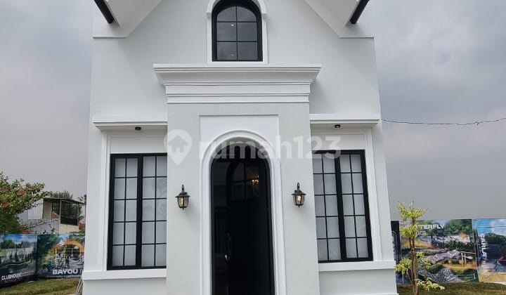 Rumah Mewah Mansion Nine American Style Surabaya Barat Type Diana