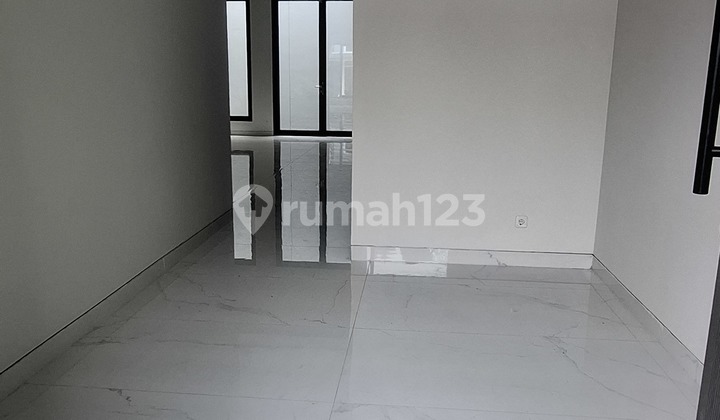 Dijual Rumah Citraland Pusat Fullerton Dekat Gwalk Univ Ciputra 2