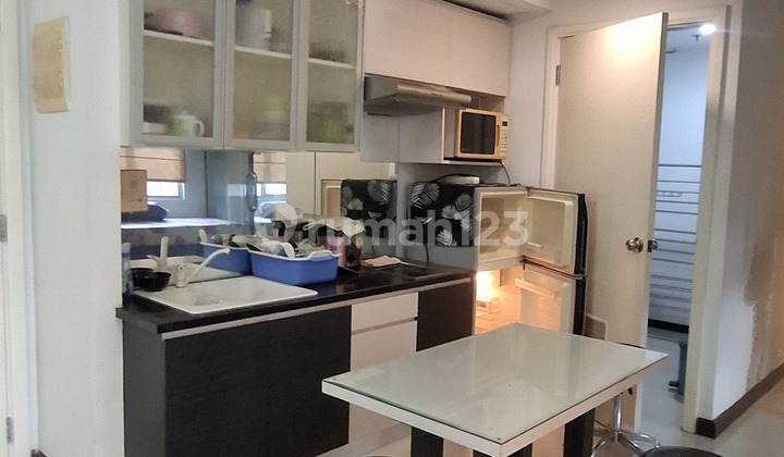 Disewakan Apartemen Water Palace 3Br Full Furnished Dekat Pakuwon