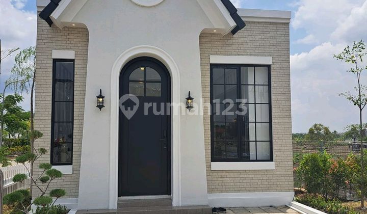 Rumah Mewah American Style Type Carla Mansion Nine Surabaya Barat