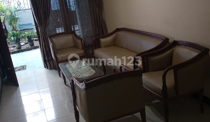 Disewakan Rumah Mojoklanggru Dekat Kampus Unair A. B. C Pusat Kota  2