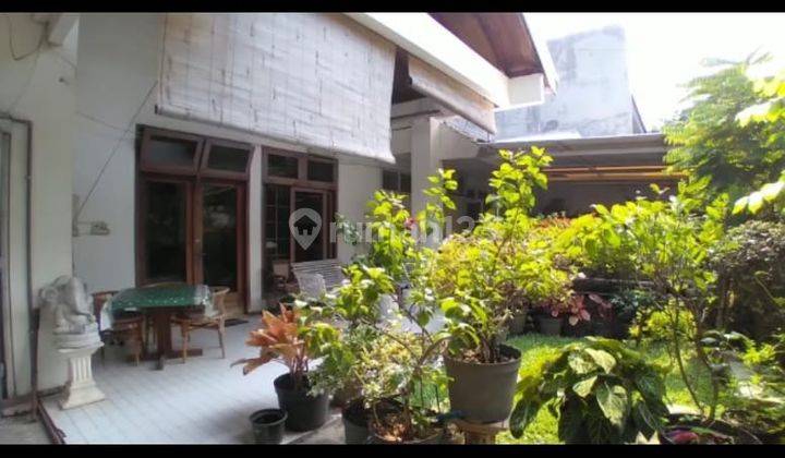 Jual Rumah Mewah Model Klasik Pusat Kota Surabaya 1