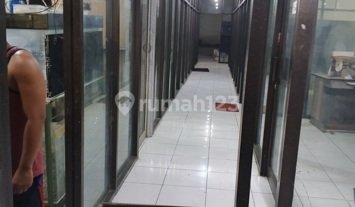 Commercial Lease Office Area Land Area 1,600 Building Area 1,000 Raya Mayjend Sungkono Surabaya Commercial Lease Office Area Land Area 1,600 Building Area 1,000 Raya Mayjend Sungkono Surabaya