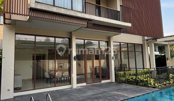 A Compound House In Cilandak A Compound House In Cilandak