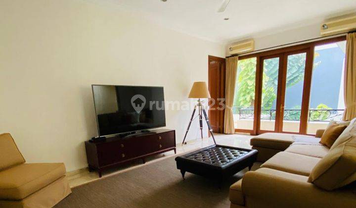 American Classic House In Pondok Indah 2