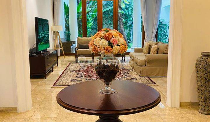 American Classic House In Pondok Indah 9