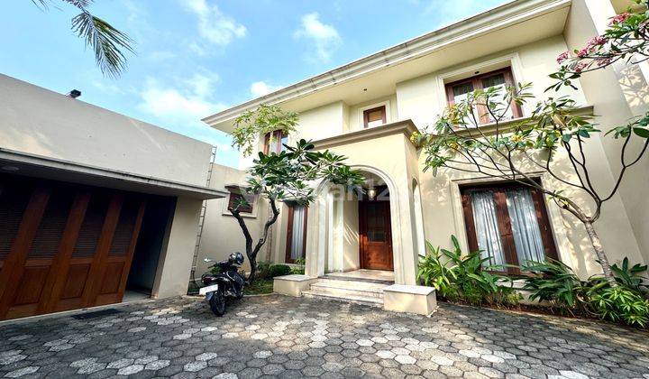 Tropical Compound House In Kemang Area 1