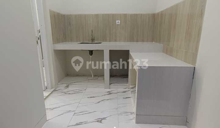 Rumah 2 lantai Dekat Pintu tol Bebas Banjir Nyaman KPR 0 Jaksel  2