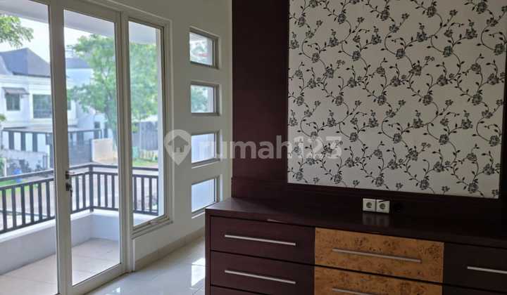 Nice House Ready to Live in at De Latinos BSD City