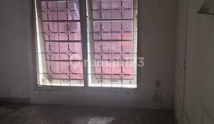 House Needs Renovation In Bumi Bintaro Permai 2
