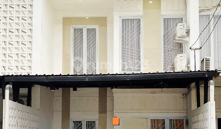 Rumah Bagus 2 Lantai, Harga Murah, Lokasi Nempel Bintaro Sektor 9 ~ Kun