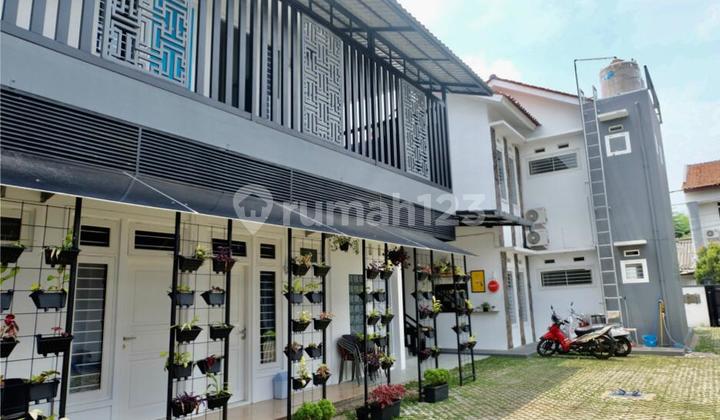 For Sale - Boarding House Still Active, Building in Excellent Condition Located in a Strategic Area Around Jl. Veteran Bintaro. 2