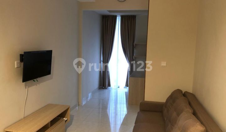 Taman Anggrek Rssidence Azalea 1+1, Hommy, Terawat, Cakep. Apartemen Azalea 1 Kamar Tidur Furnished