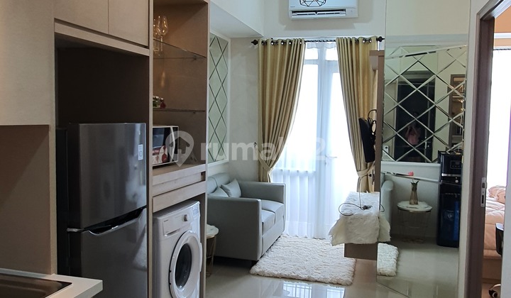 Apart.Vasanta Innopark dikelliling Pabrik Pabrik asing. Apartemen Vasanta Innopark Baru Furnished 1
