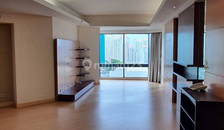 Kondo TA,146m,KT3+1,semi furnish hommy Apartemen Taman Anggrek 3 Kamar Tidur Bagus Semi Furnished