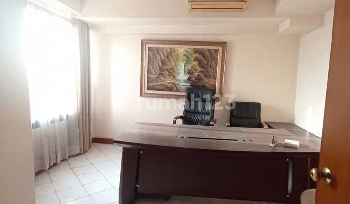 Kondo TA luas 146m,KT 3+1,best view, termurah. Apartemen Taman Anggrek 3 Kamar Tidur Butuh Renovasi Semi Furnished