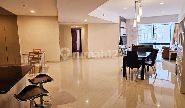 Kondo TA 146m,KT 3+1,elegant dan luxury Apartemen Taman Anggrek 3 Kamar Tidur Bagus Furnished