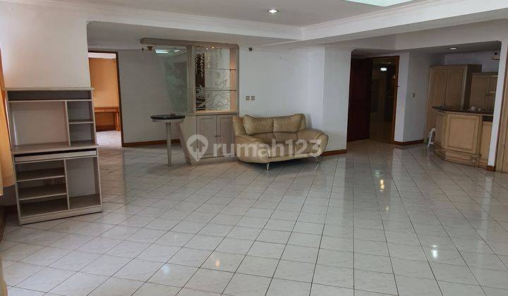 Kondo Taman Anggrek 2bed combined,unit langka,siapa yang cepat. Apartemen Taman Anggrek 3 Kamar Tidur Butuh Renovasi,semi Furnished
