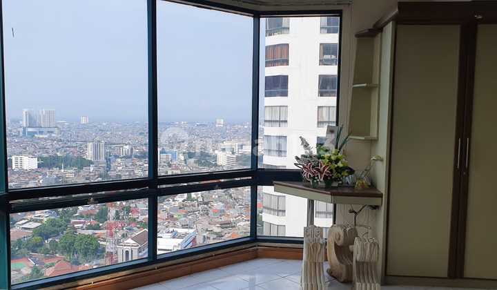 Kondo Taman Anggrek 2bed combined,unit langka,siapa yang cepat. Apartemen Taman Anggrek 3 Kamar Tidur Butuh Renovasi,semi Furnished