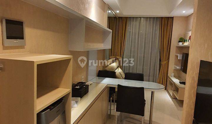 TAR STF 50m,unit cantik, hommy dan luxury Apartemen Taman Anggrek Residences 2 Kamar Tidur Bagus Furnished