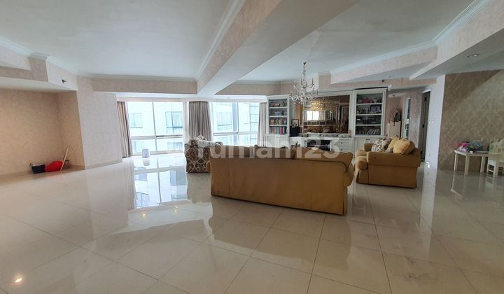 Unit Langka, 3+1Bed Combined di Ta Kondo Bagus Apartemen Taman Anggrek 4 Kamar Tidur Bagus Furnished Unit Langka, 3+1Bed Combined di Ta Kondo Bagus Apartemen Taman Anggrek 4 Kamar Tidur Bagus Furnished