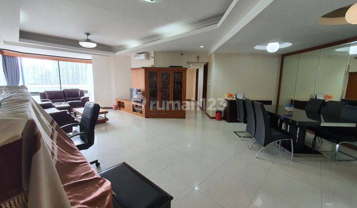 Kondo TA-146m2,KT3+1, hommy,nyaman Apartemen Taman Anggrek 3 Kamar Tidur Bagus Furnished,total reno. 2