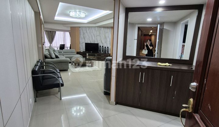 T. Anggrek 3+1, Luxury, Hommy & Nyaman. Disewakan.cepat Apartemen 3 Kamar Tidur Furnished 2