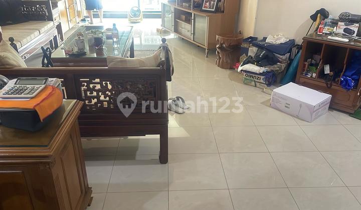 Taman Anggrek Kondo 3+1, Jual Cepat Apartemen Kirchara 3 Kamar Tidur Semi Furnished