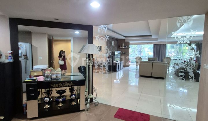 Taman Anggrek Disewakan.secepatnya. 292M2. Kt 4+1 Apartemen 4 Kamar Tidur Furnished