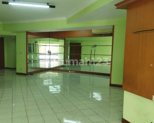 Taman Anggrek Kondo Dijual.cepat 3+1, Standard Apartemen Miltonia 3 Kamar Tidur Unfurnished Butuh Renovasi Total Taman Anggrek Kondo Dijual.cepat 3+1, Standard Apartemen Miltonia 3 Kamar Tidur Unfurnished Butuh Renovasi Total