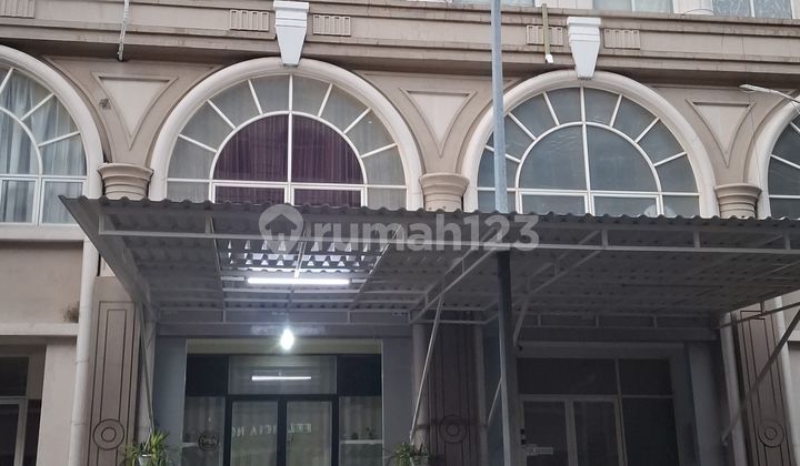 Ruko Shm Kawasan Bisnis Ramai Dekat Tol Di Green Lake City Ruko Shm Kawasan Bisnis Ramai Dekat Tol Di Green Lake City