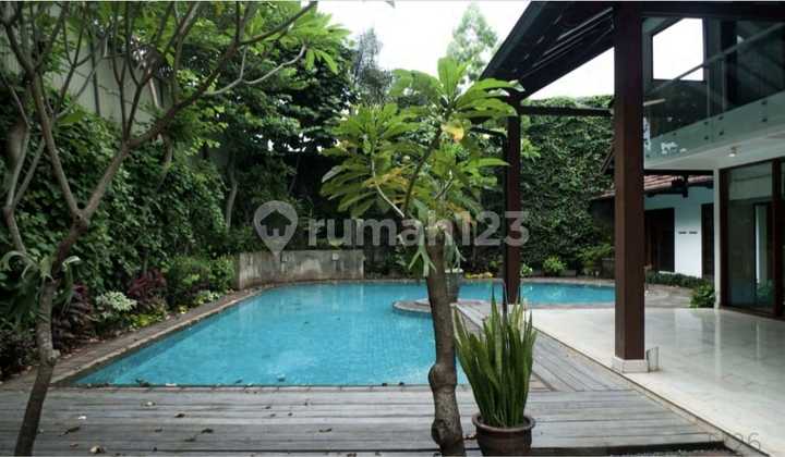 Luxury House, Spacious Garden, Flood-Free Location in Kemang 2