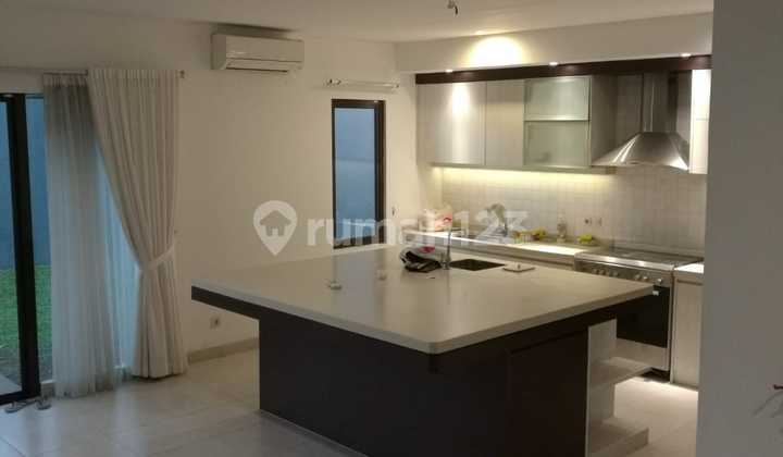 Rumah Semi Furnished Lokasi Premium di BSD Vermont 1