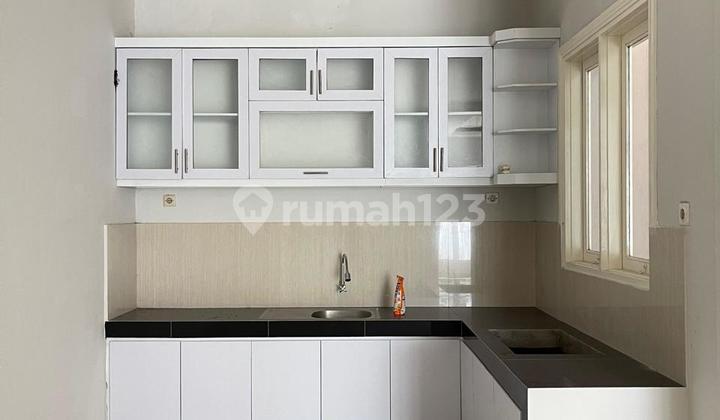 Ready-to-Live House Near Toll Road In Villa Melati Mas Serpong 2