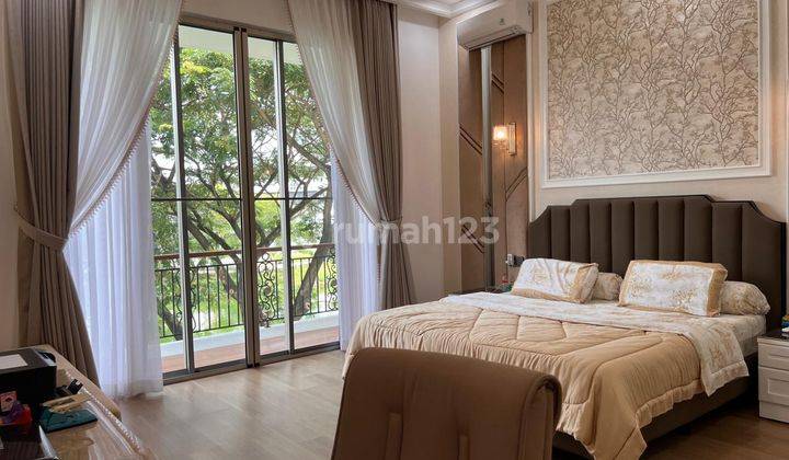 Luxury House Bangunan Mandiri View Danau Cantik Lokasi Dekat Tol Di Green Lake City 1