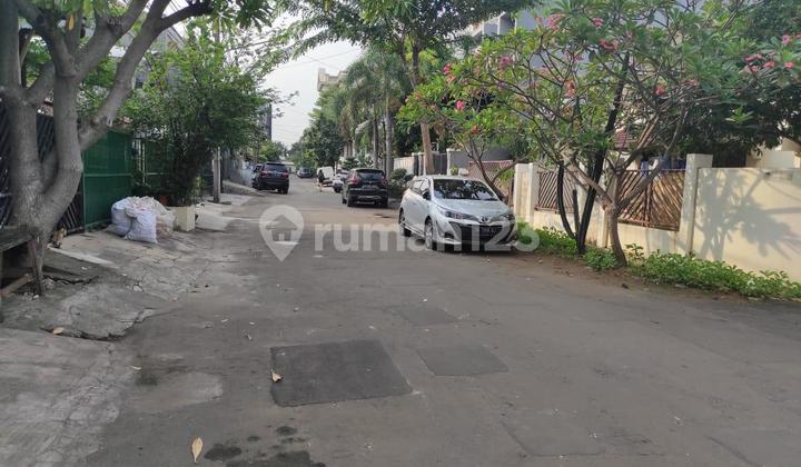 For Sale Corner House Kelapa Nias, Kelapa Gading, North Jakarta 2